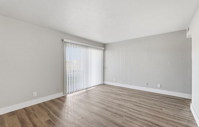1 bed, 1 bath, 658 sqft, $1,345, Unit 180