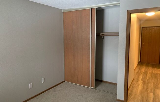 2 beds, 2 baths, 976 sqft, $1,595, Unit 3900214-PR