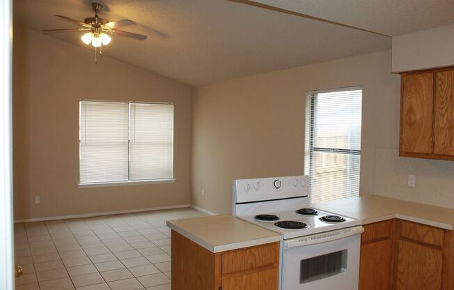 2 beds, 1 bath, 955 sqft, $1,350, Unit 1129