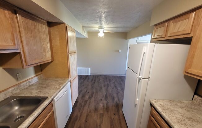 2 beds, 1.5 baths, 1,150 sqft, $1,275, Unit 7-734