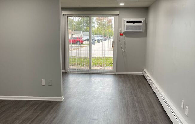 1 bed, 1 bath, 600 sqft, $1,525, Unit B - 28