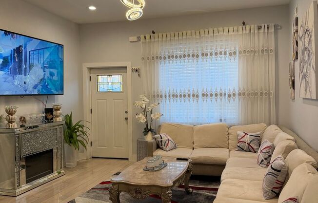 Move-In Ready 4BR Home in the Heart of Port Richmond!