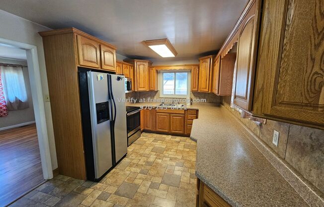 Centrally Located in Grand Junction, minutes away from CMU 4 bedroom 2 bath