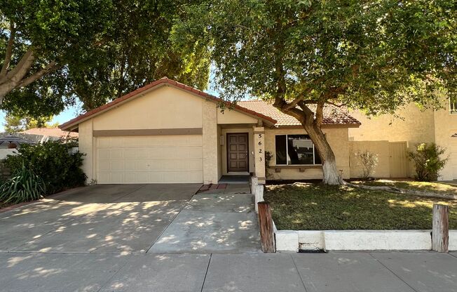 The Lakes - Tempe 3Bed/2Bath Single Story House with POOL