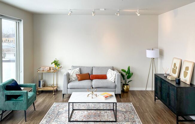 1 bed, 1 bath, 566 sqft, $1,295, Unit 212