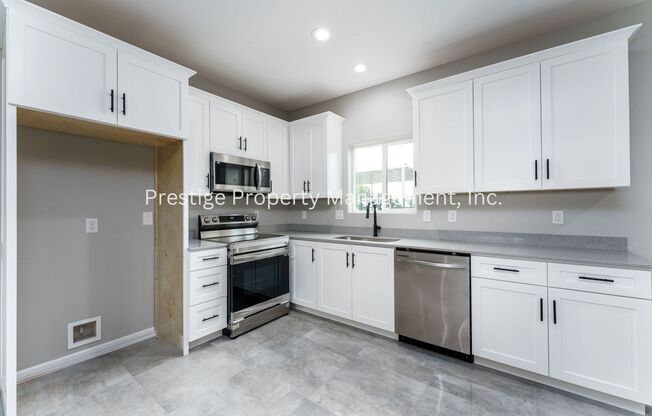 Built in 2022 3/2 Central Home!!!