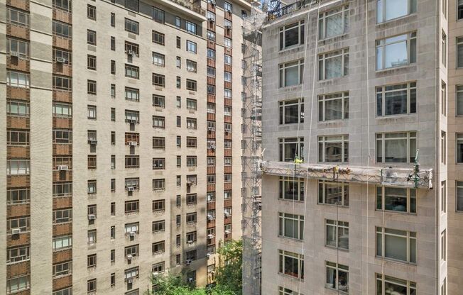 15 CENTRAL PARK W