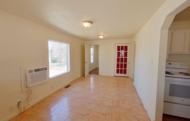 3132 S Davidson