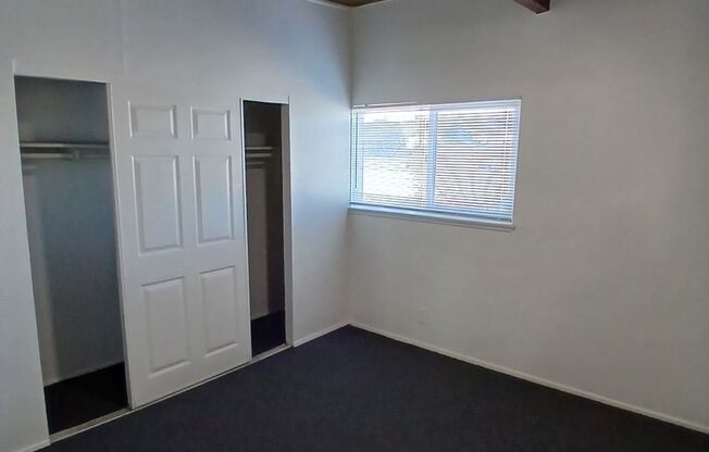 2 beds, 1 bath, 700 sqft, $1,995, Unit E