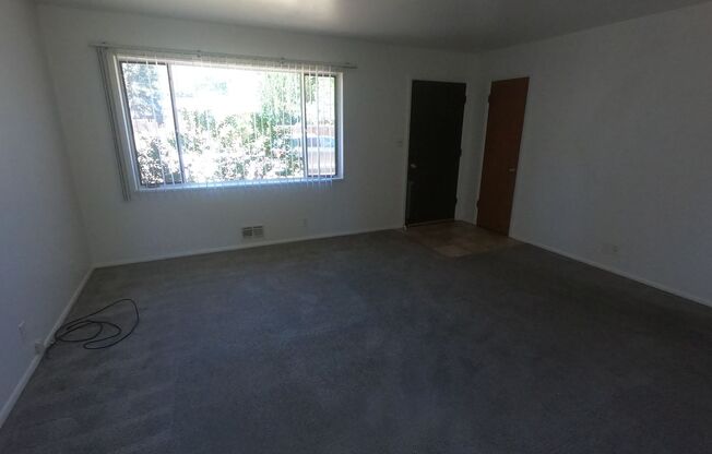 3 beds, 2 baths, $3,100