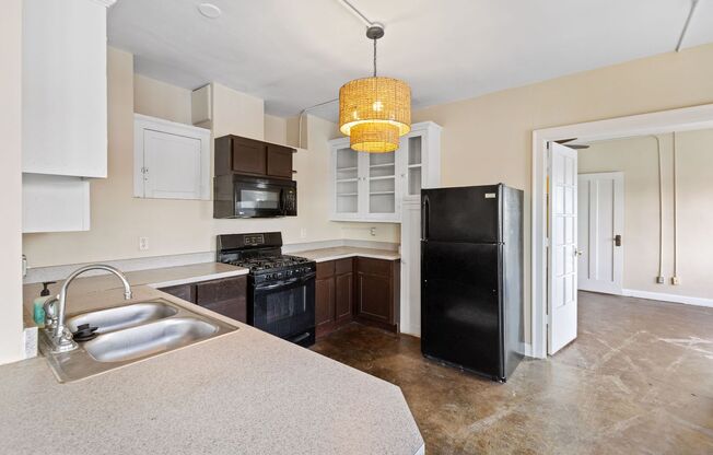 1 bed, 2 baths, 962 sqft, $1,095, Unit 303