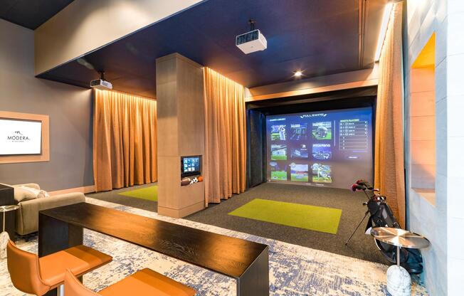 An immersive golf simulator at Modera McGavock, offering a refined way to practice your swing just minutes from Nashville’s music and dining scene.