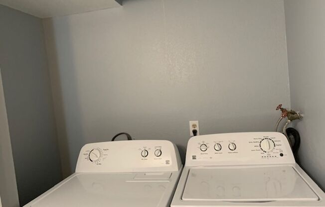 2 BEDROOM/2 BATH CONDO FOR LEASE IN NORTHVILLE