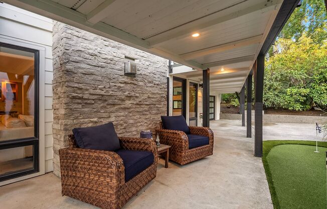 Kirkland West of Market - Luxury 3 Bedroom 3 Bath Home