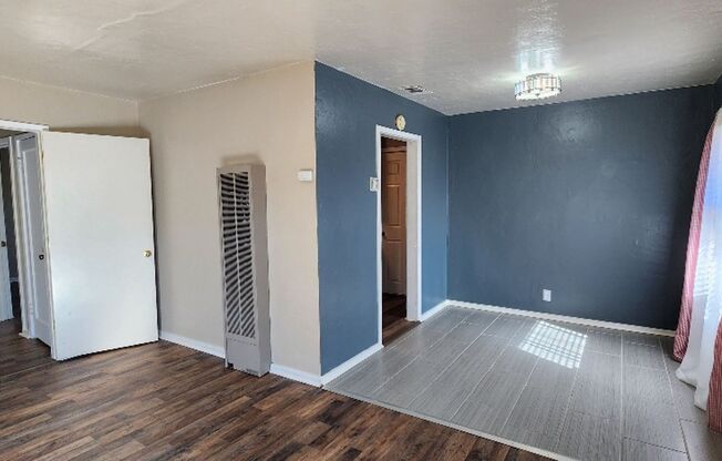 2 beds, 1 bath, $2,350