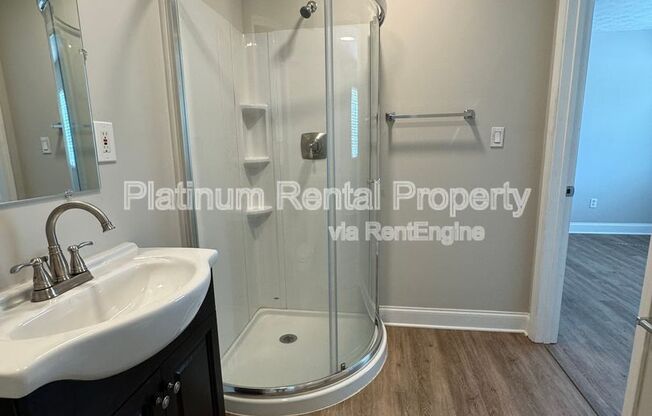 4 beds, 3 baths, 1,560 sqft, $2,300