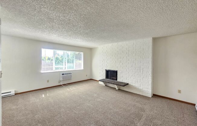 2 beds, 1 bath, $1,095, Unit 2237