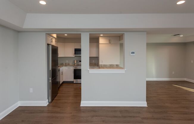 2 beds, 1.5 baths, 1,100 sqft, $2,950, Unit 201F