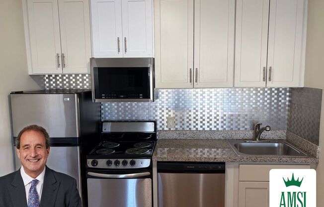 Remodeled Studio in the Haight**Elevator Building with Laundry**Open House**Sat/Sun 1:30-2:30**