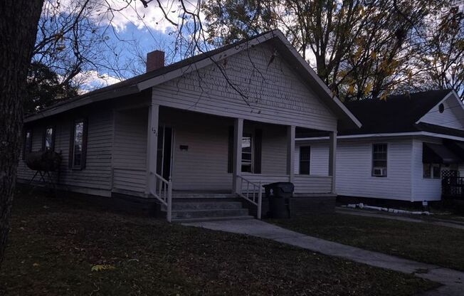 4 beds, 1 bath, $1,250