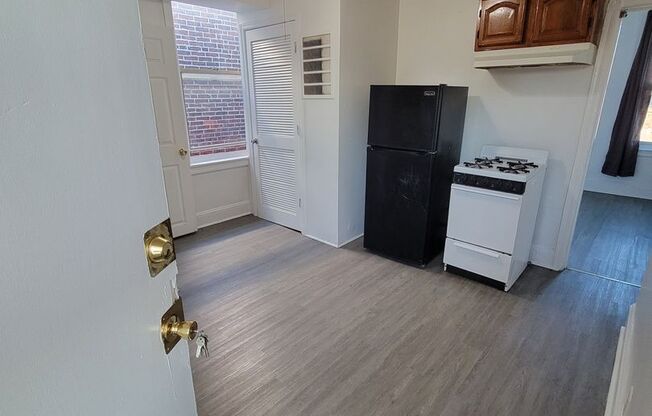 Studio, 1 bath, $775