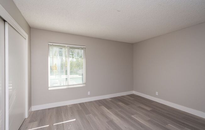 2 beds, 1 bath, 760 sqft, $1,825