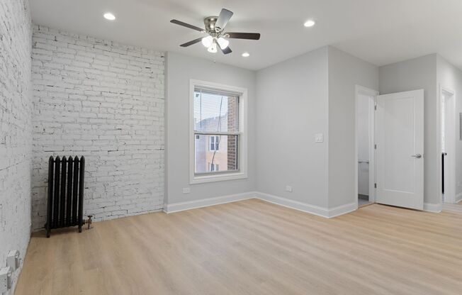 1 bed, 1 bath, 377 sqft, $1,695, Unit 1631-2i
