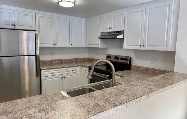 2 beds, 2 baths, 920 sqft, $2,495