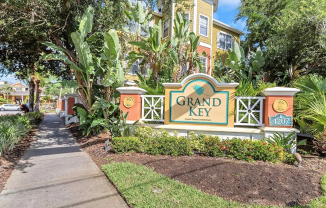 2 beds, 2 baths, $2,050, Unit Unit 5103