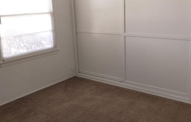 3 beds, 1 bath, $2,800