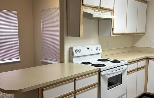 1 bed, 1.5 baths, 855 sqft, $1,395, Unit 3757