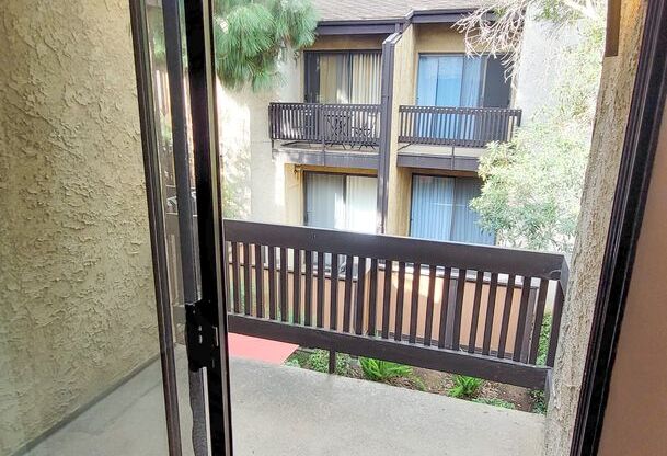 2 beds, 2.5 baths, $2,695, Unit UNIT B