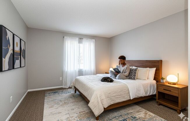 2 beds, 1.5 baths, 927 sqft, $945, Unit 803