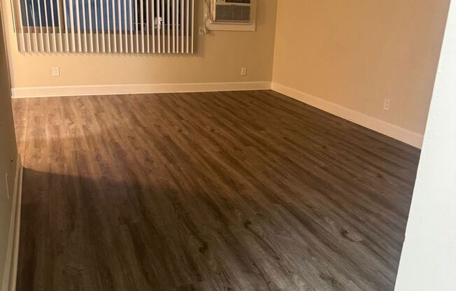 1 bed, 1 bath, $2,000, Unit 38