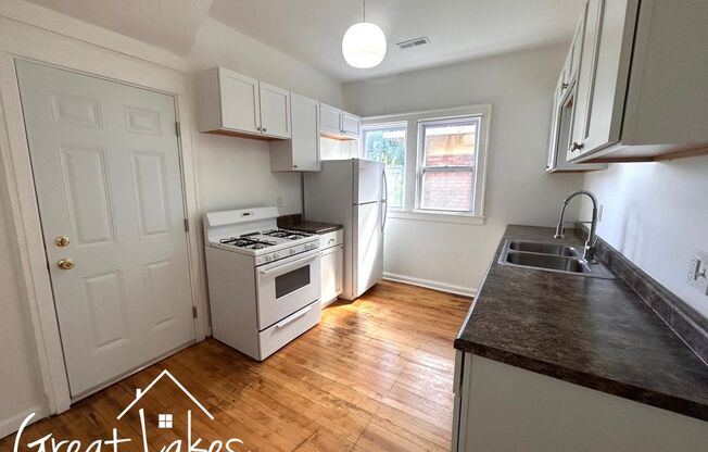 Stunning 3 Bedroom 1 Bathroom now available for rent