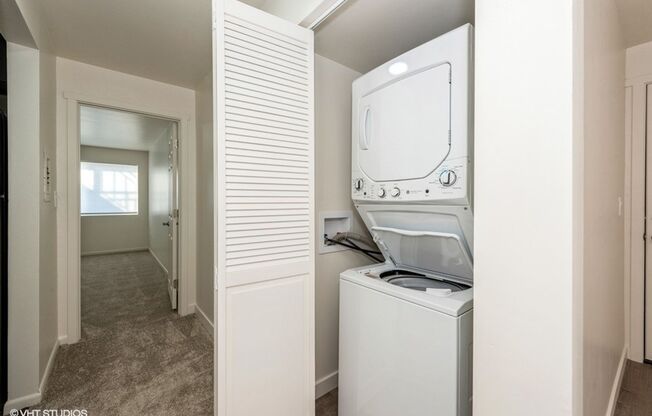 2 beds, 1 bath, 760 sqft, $1,995, Unit 105