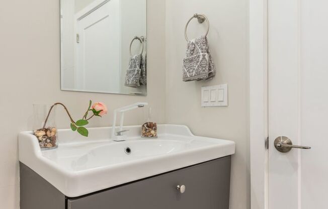 2 beds, 2 baths, 1,800 sqft, $1,795, Unit Unit 2