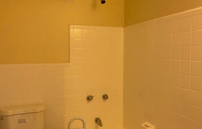 1 bed, 1 bath, 475 sqft, $950, Unit 0203