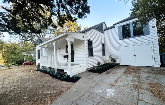 314 W CLARENDON DR