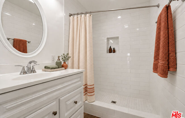 2 beds, 1.5 baths, 798 sqft, $3,899, Unit 607