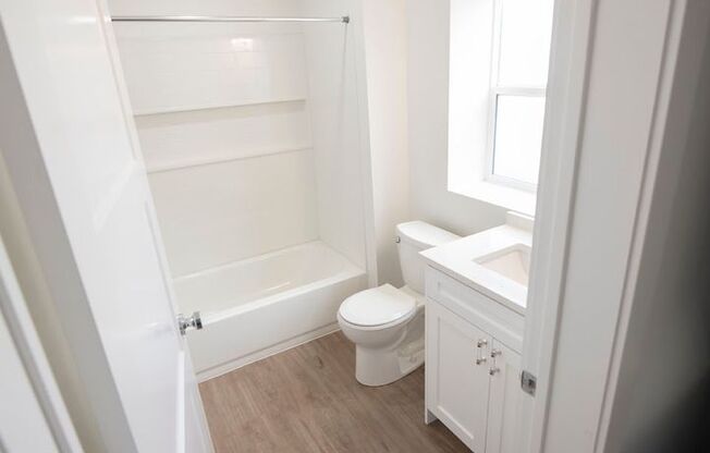 1 bed, 1 bath, 413 sqft, $1,349, Unit 111- (42)