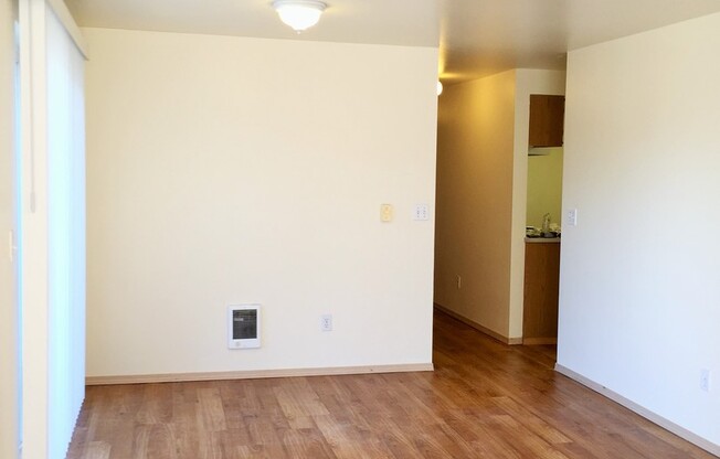 Maple Leaf Plaza Apartments
