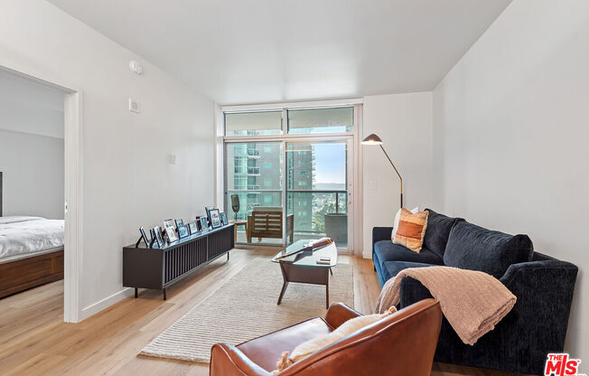 1 bed, 1 bath, 811 sqft, $4,395, Unit 1426