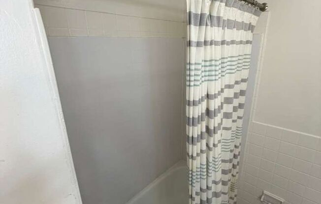 Beautiful 2-Bedroom, 1.5-Bath Townhome at Heritage Apartments