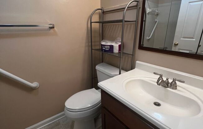 2 beds, 2 baths, $1,850, Unit (#1502)