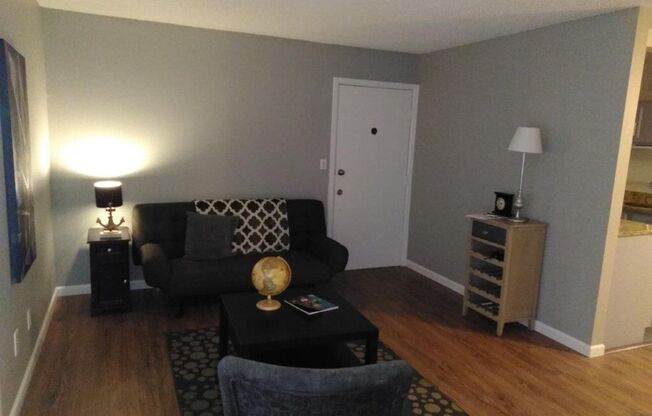 Cherry Creek Schools, 2 bed, 1 bath, 900 sf condo $1200