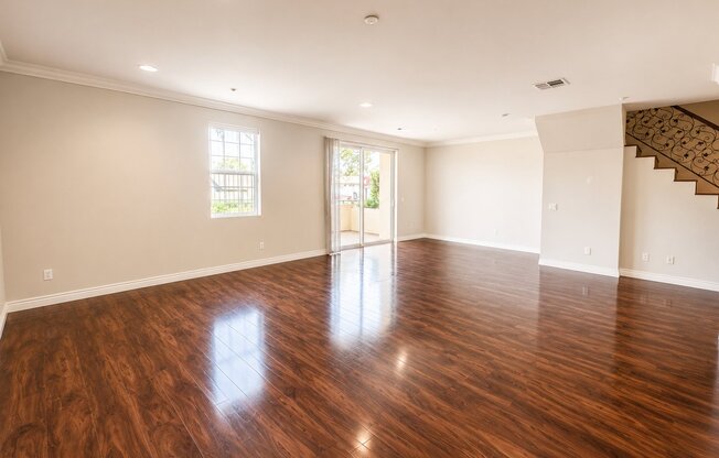 1130 E COLORADO ST