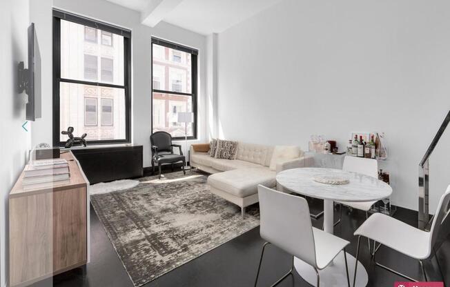 Studio, 1 bath, 671 sqft, $5,500, Unit 4M