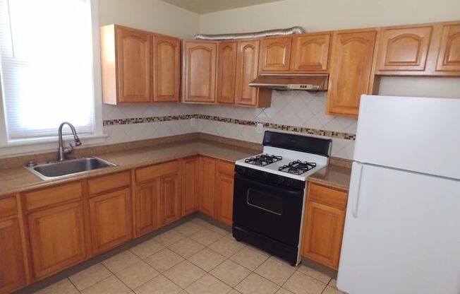 Modern & Comfortable Lawncrest home-North East Philadelphia