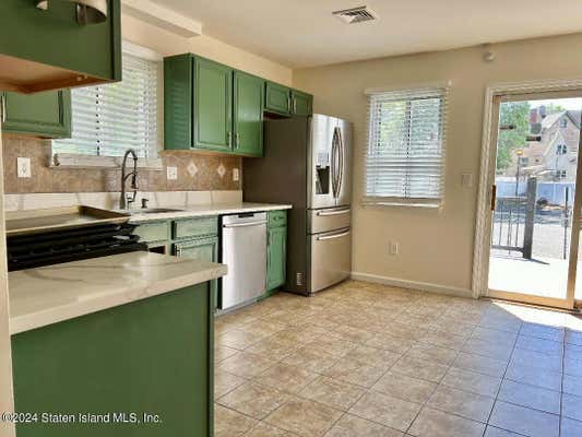 3 beds, 2 baths, 1,176 sqft, $3,400, Unit 1